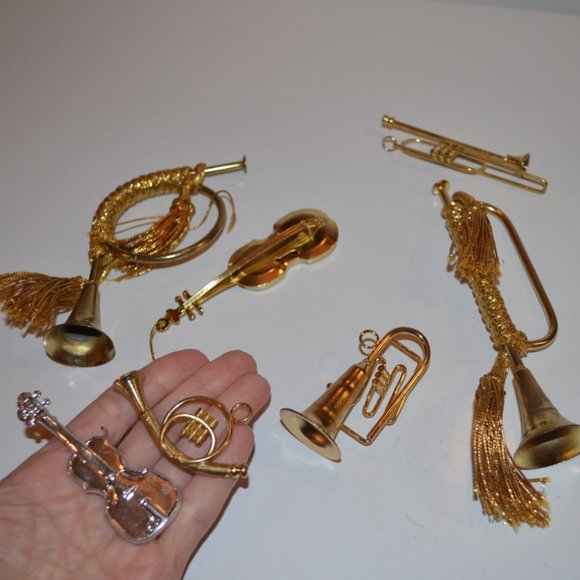 Holiday Ornaments Set of 7 Mini Musical Instruments Wind & String Golden Metal - Picture 2 of 8